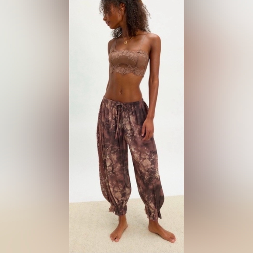 Free People Ready To Go Lace Panel Floral Bloomer Pants - Picture 2 of 3